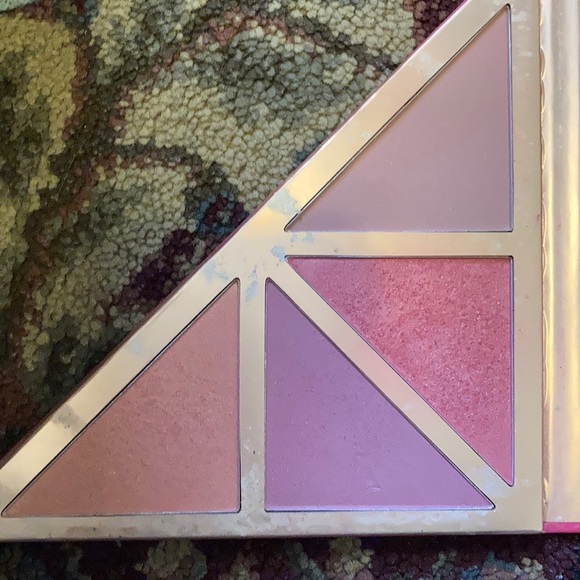 Ulta Beauty Full Makeup set - Picture 5 of 6